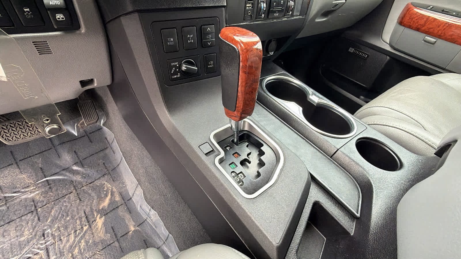 Thumbnail: 2019 Toyota Sequoia - 13