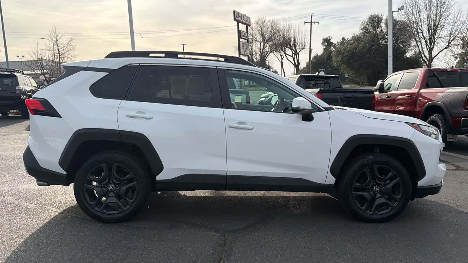 Thumbnail: 2023 Toyota RAV4 - 4