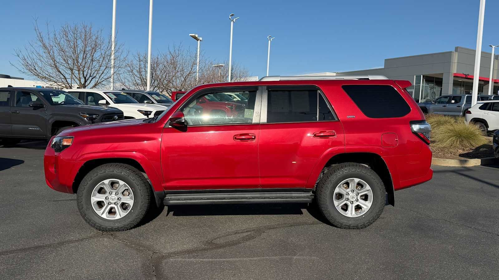 Thumbnail: 2017 Toyota 4Runner - 6