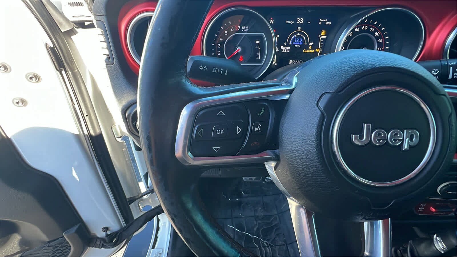 Thumbnail: 2020 Jeep Gladiator - 19