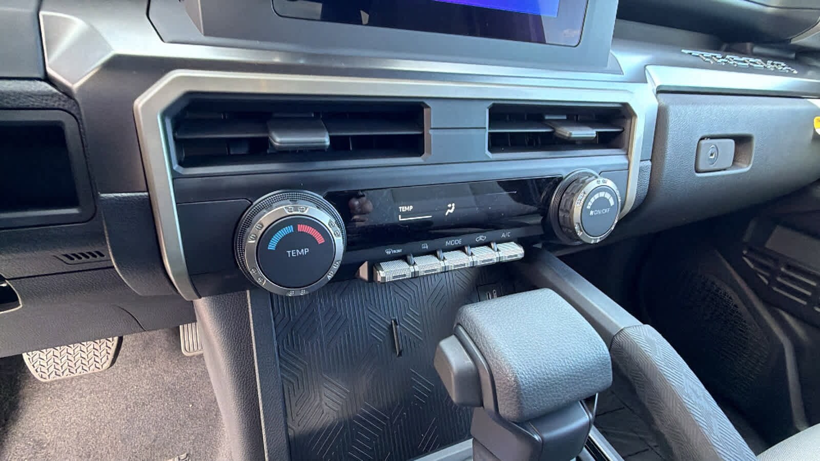 Thumbnail: 2025 Toyota Tacoma - 14