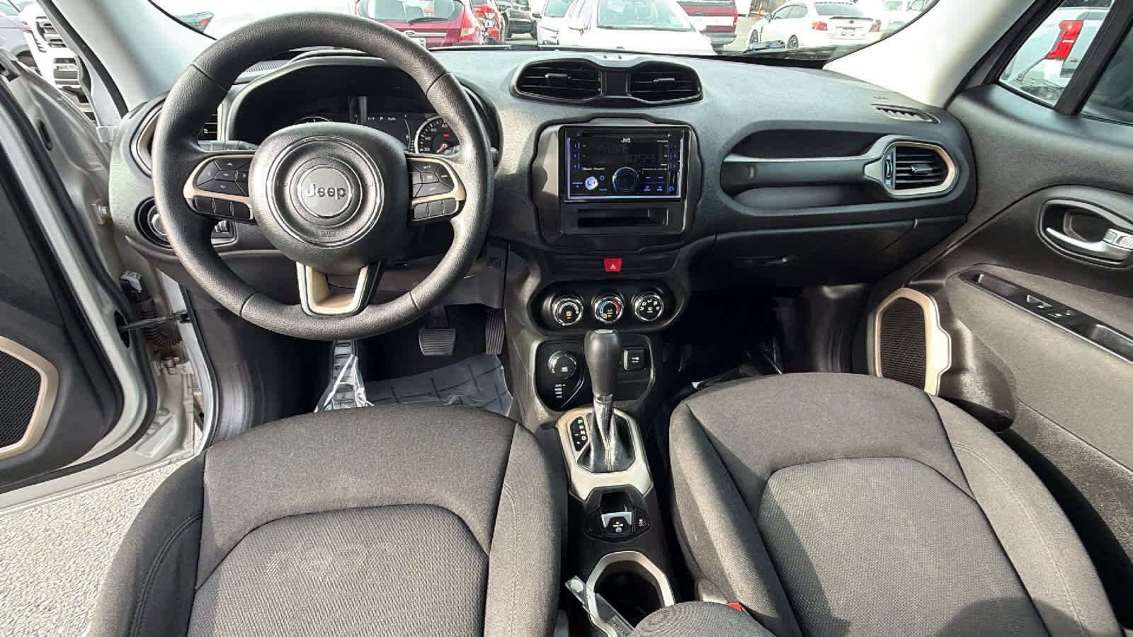 Thumbnail: 2017 Jeep Renegade - 26