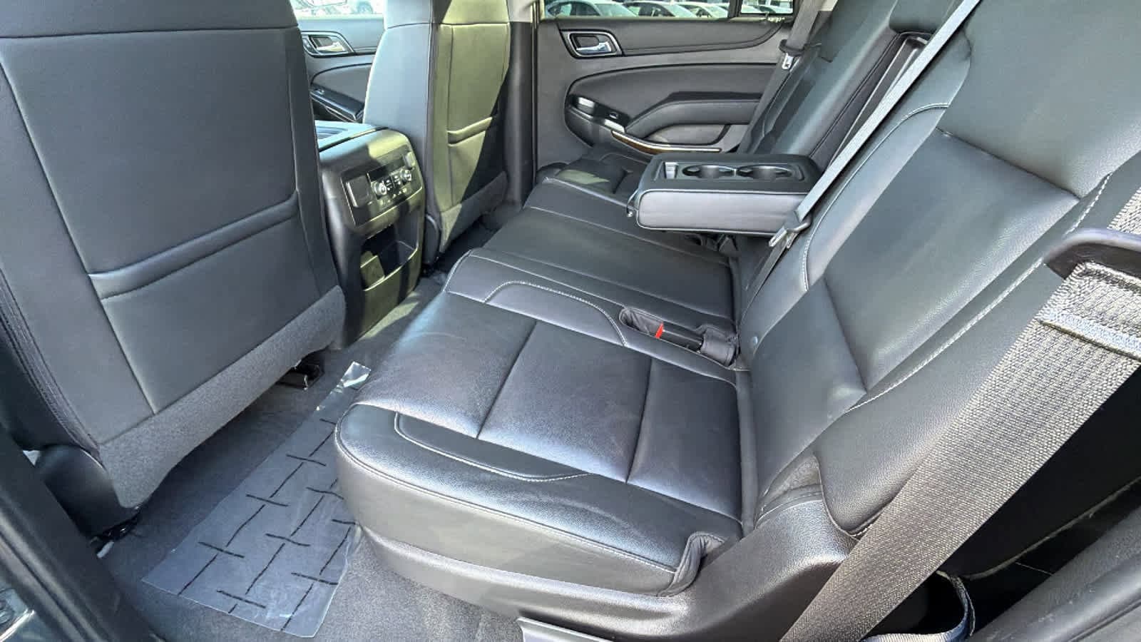 Thumbnail: 2019 Chevrolet Tahoe - 24