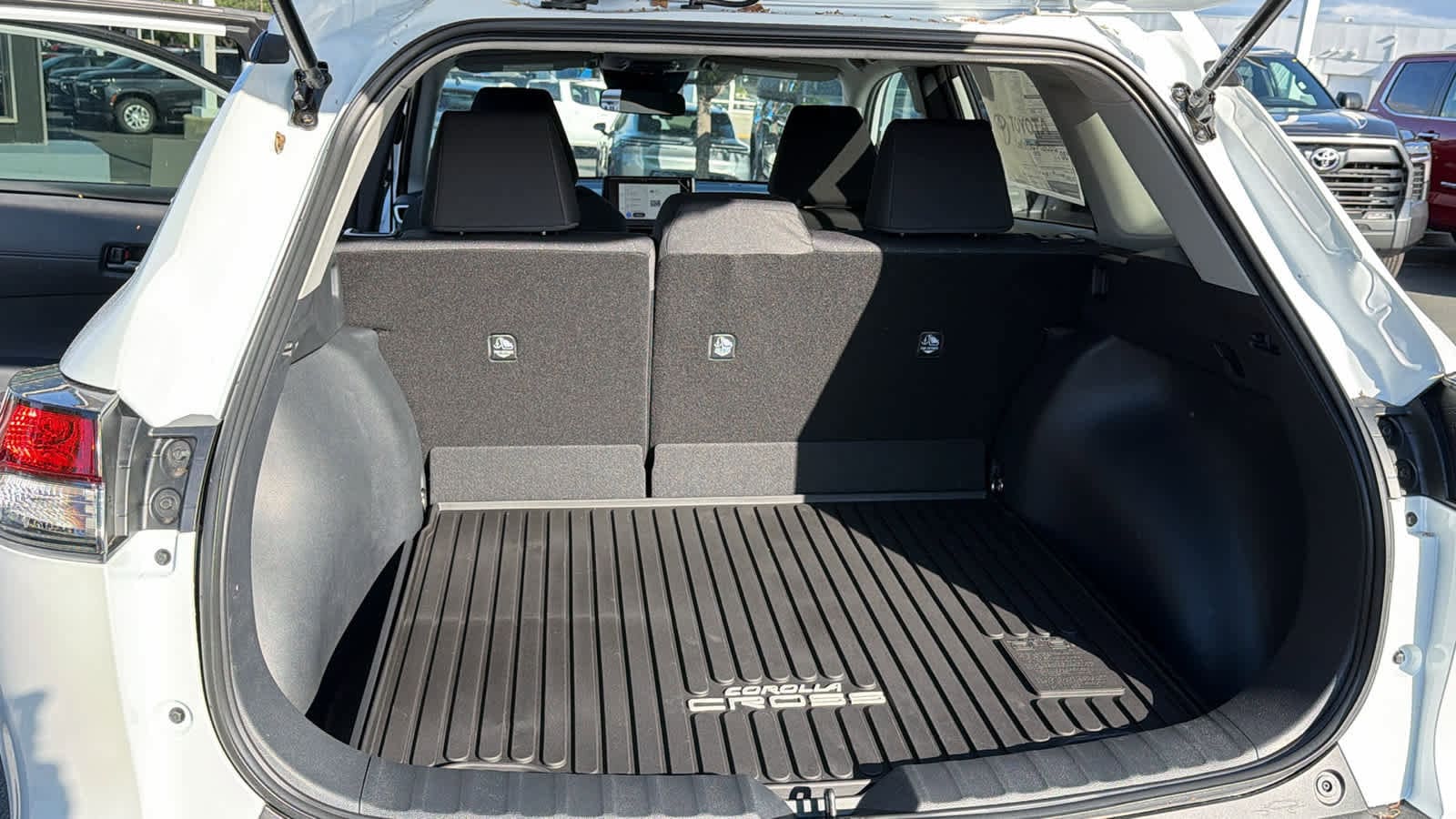 Thumbnail: 2026 Toyota Corolla Cross - 27