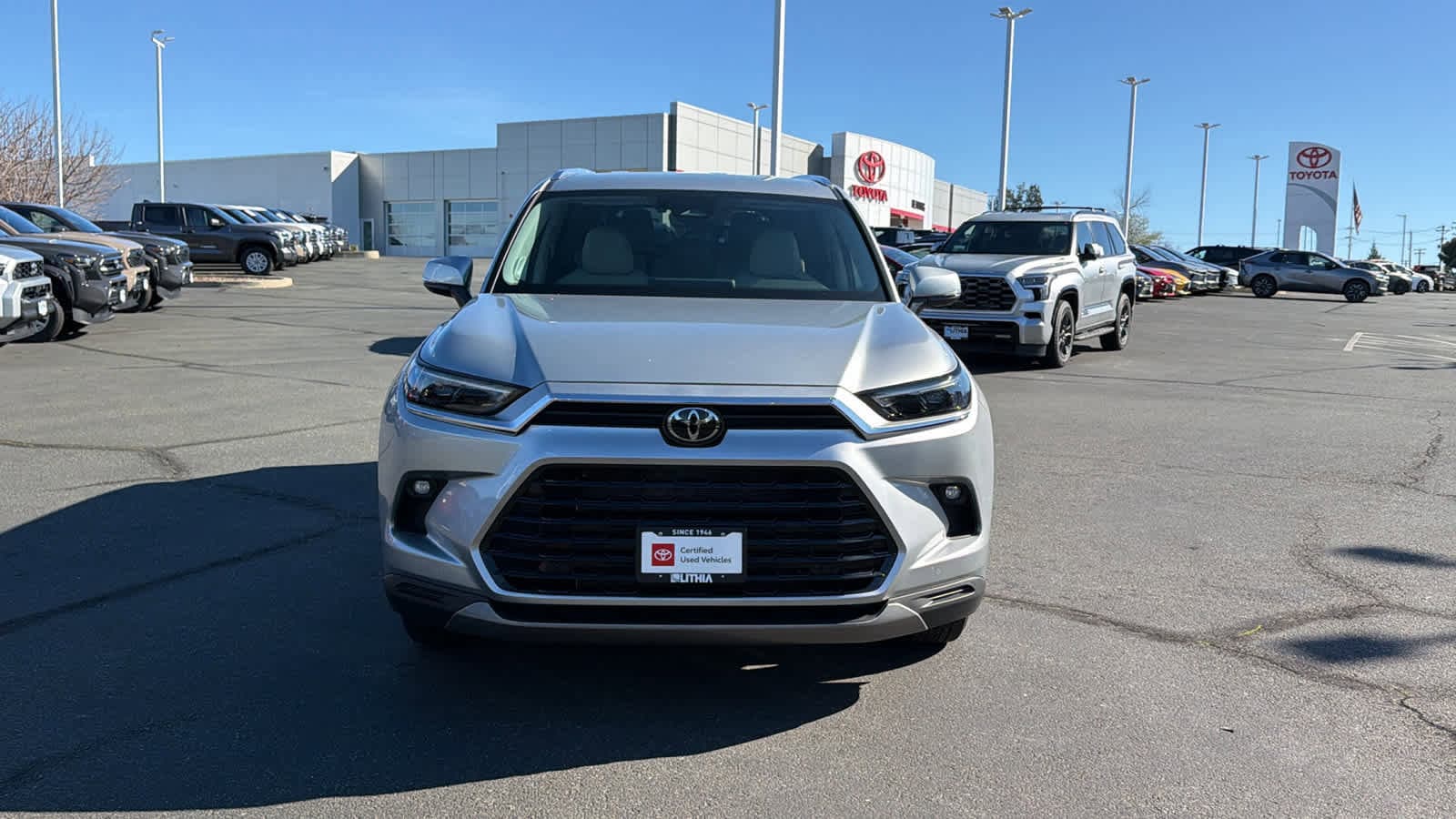 Thumbnail: 2024 Toyota Grand Highlander - 2