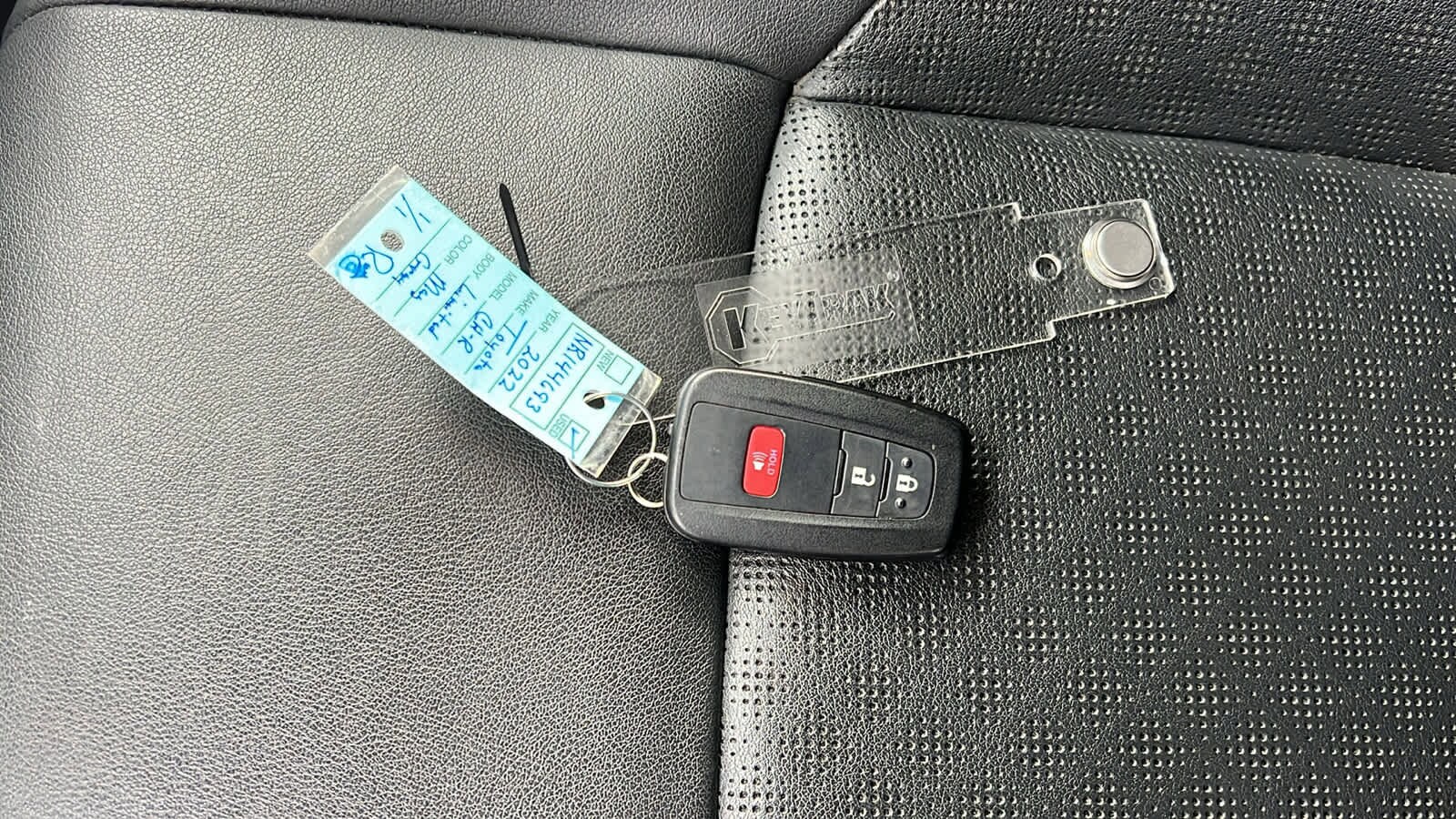 Thumbnail: 2022 Toyota C-HR - 20