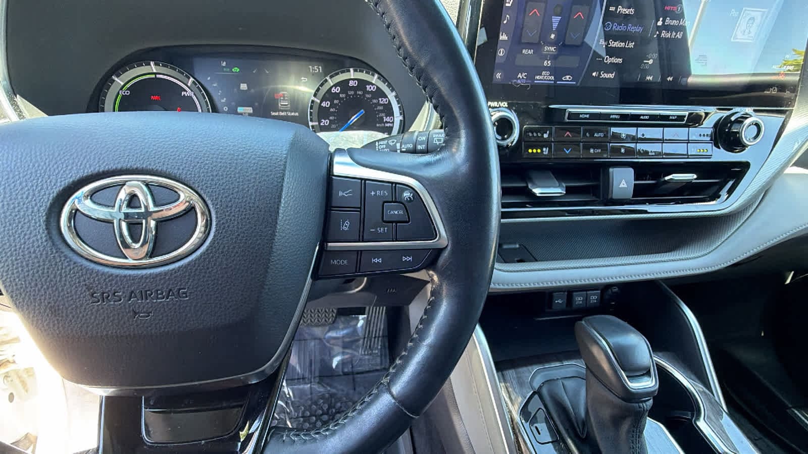 Thumbnail: 2021 Toyota Highlander - 20