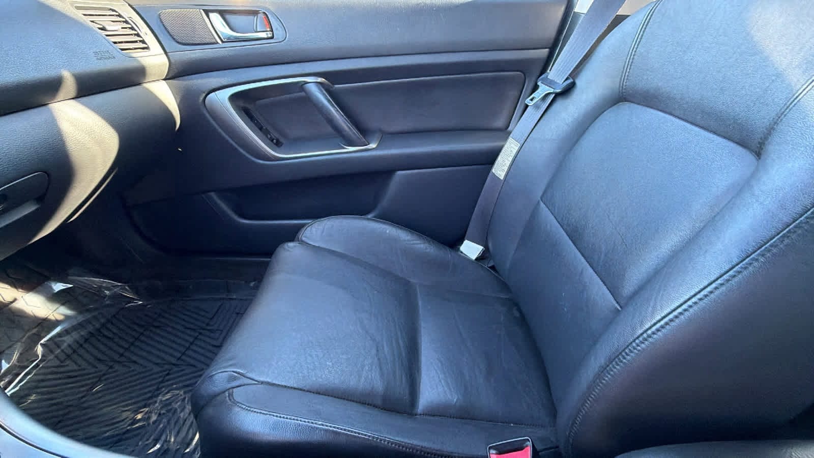 Thumbnail: 2005 Subaru Outback - 12