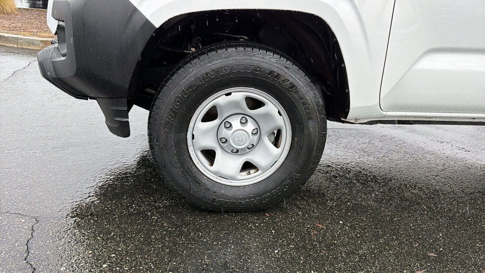 Thumbnail: 2018 Toyota Tacoma - 9