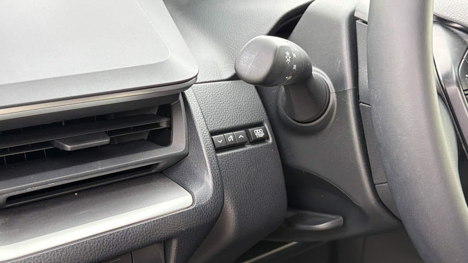 Thumbnail: 2024 Toyota Prius - 32