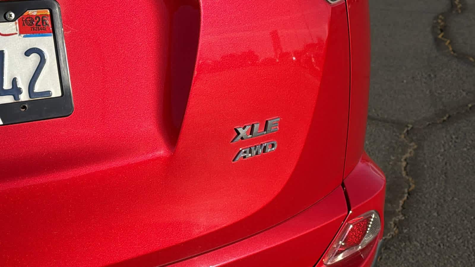 Thumbnail: 2017 Toyota RAV4 - 28