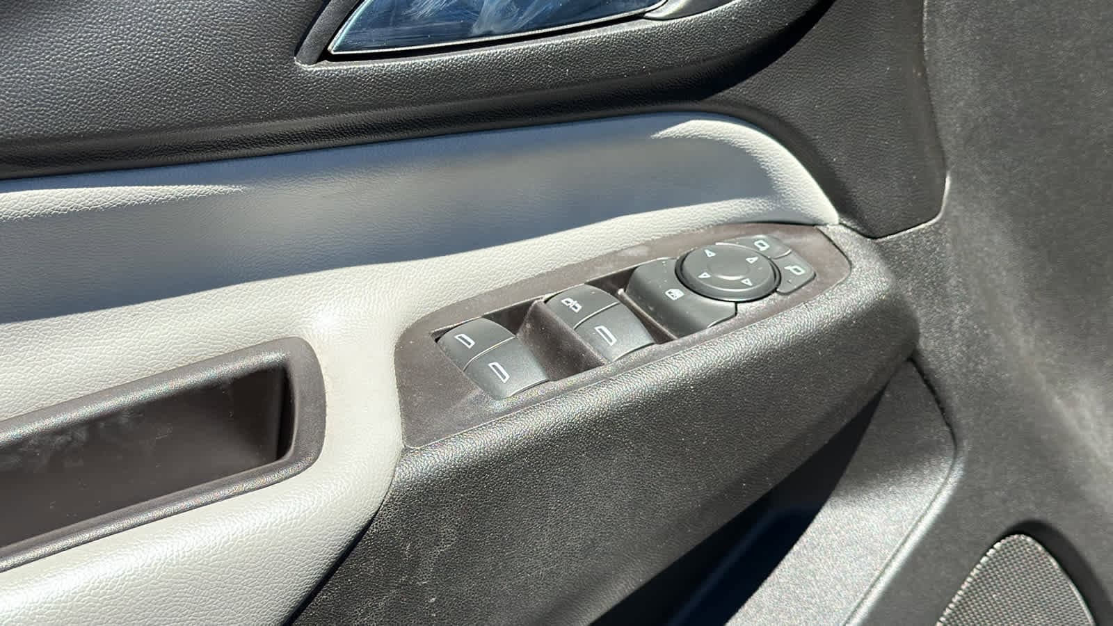 Thumbnail: 2021 Chevrolet Equinox - 21