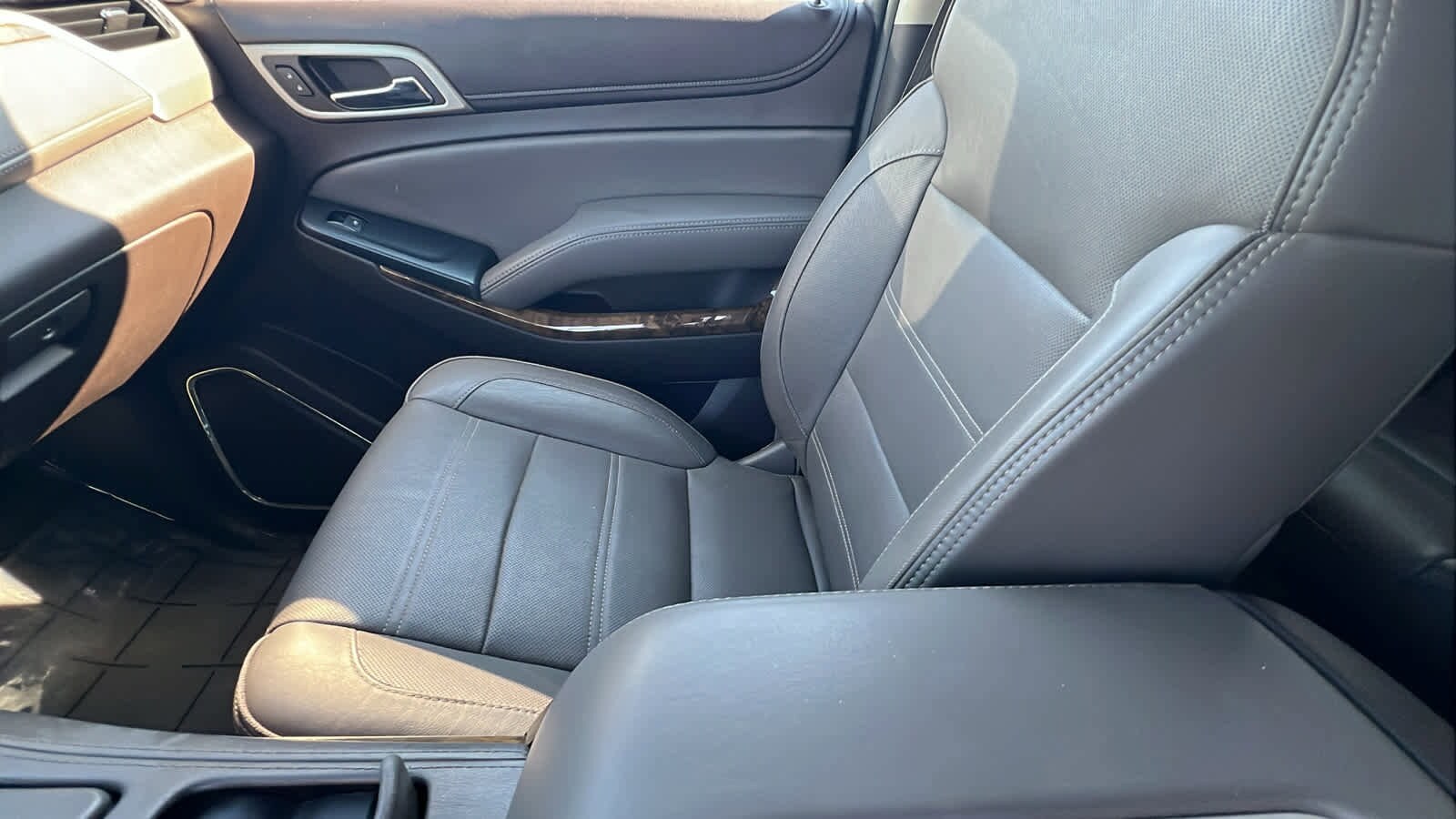 Thumbnail: 2016 GMC Yukon - 12