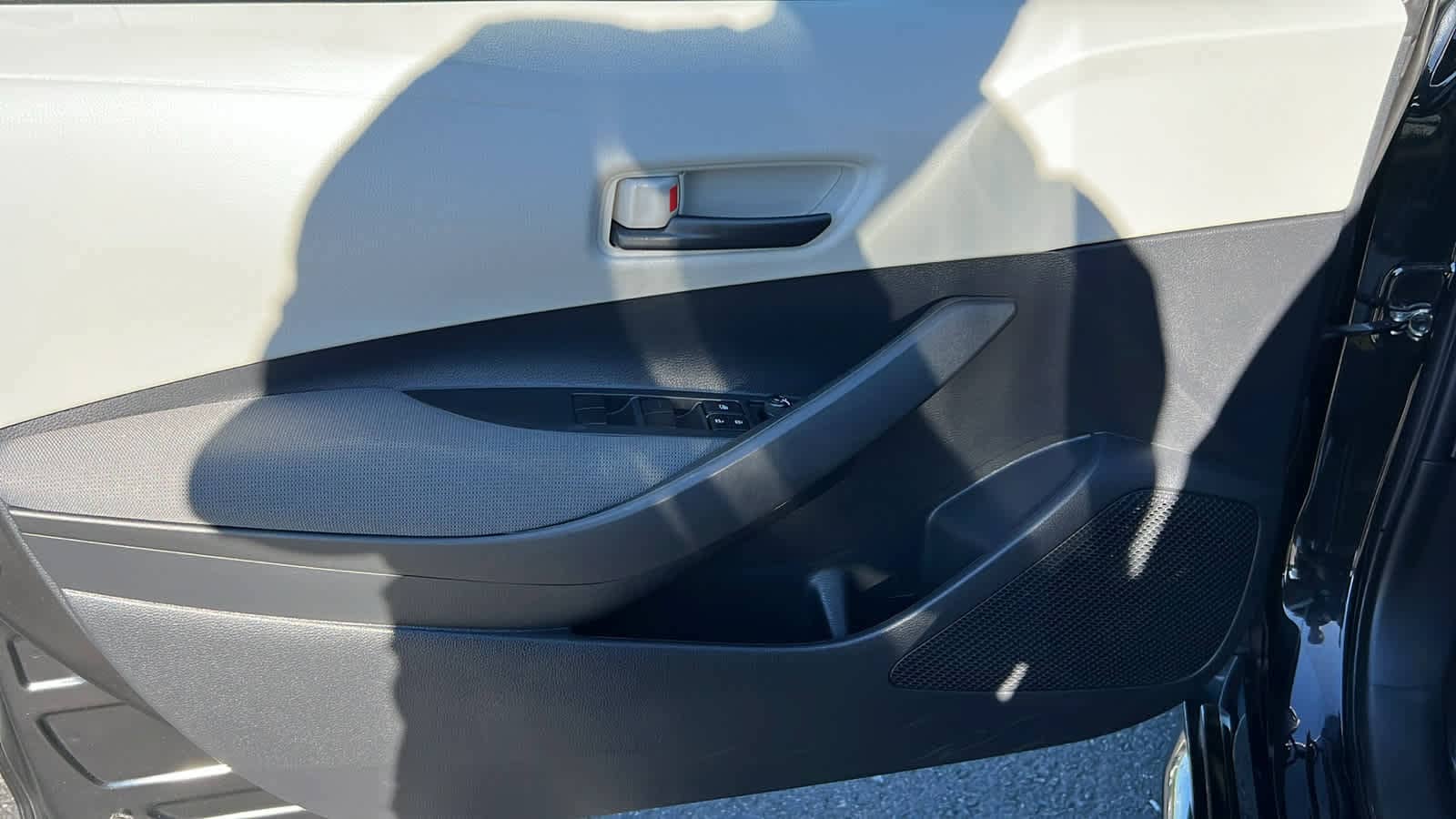 Thumbnail: 2022 Toyota Corolla - 23