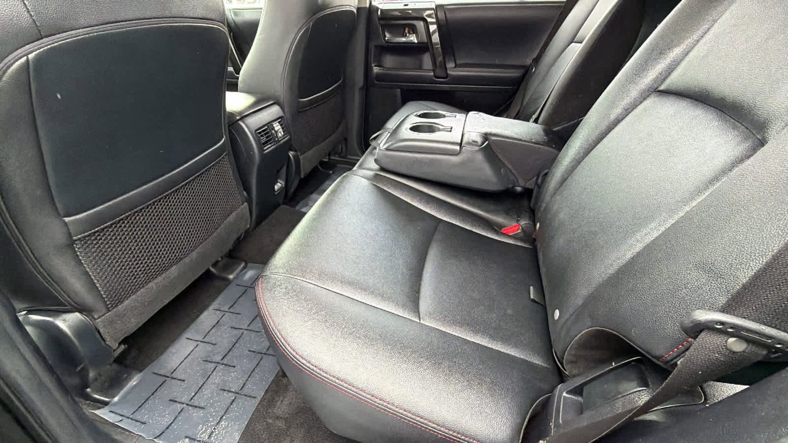 Thumbnail: 2020 Toyota 4Runner - 24