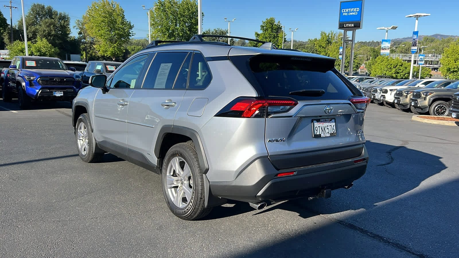 Thumbnail: 2025 Toyota RAV4 - 7