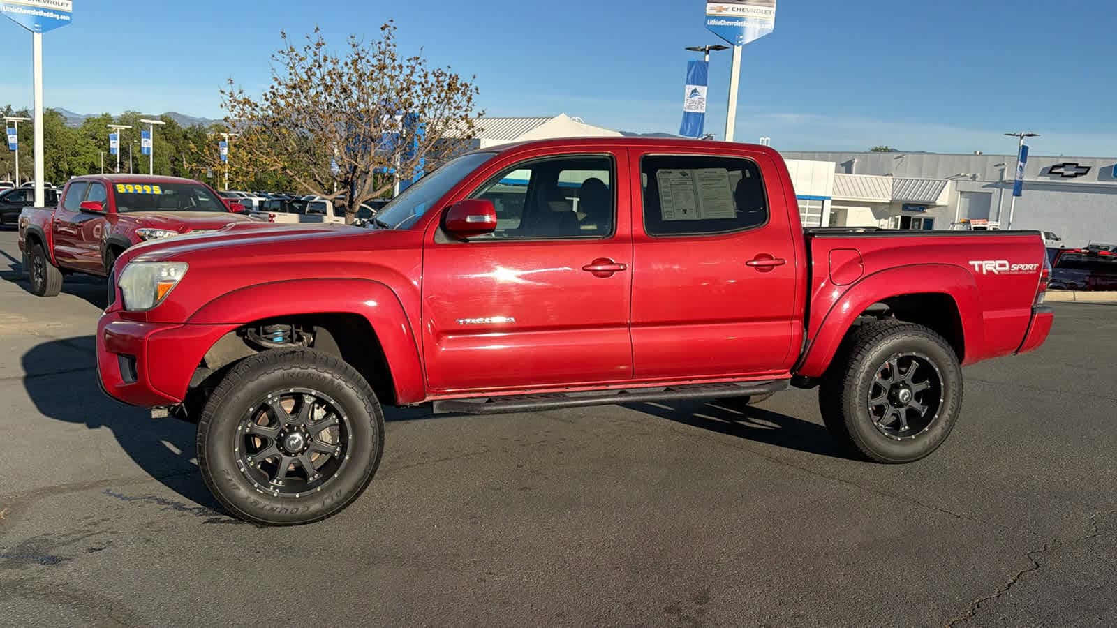 Thumbnail: 2014 Toyota Tacoma - 8