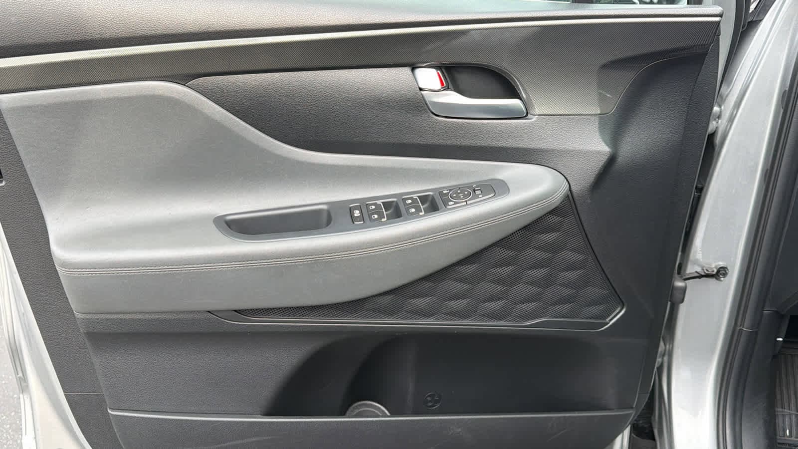 Thumbnail: 2023 Hyundai Santa Fe - 22