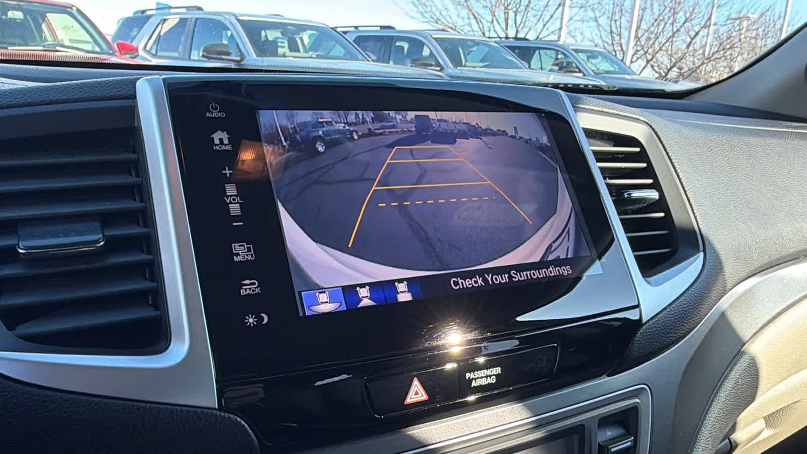 Thumbnail: 2017 Honda Pilot - 16