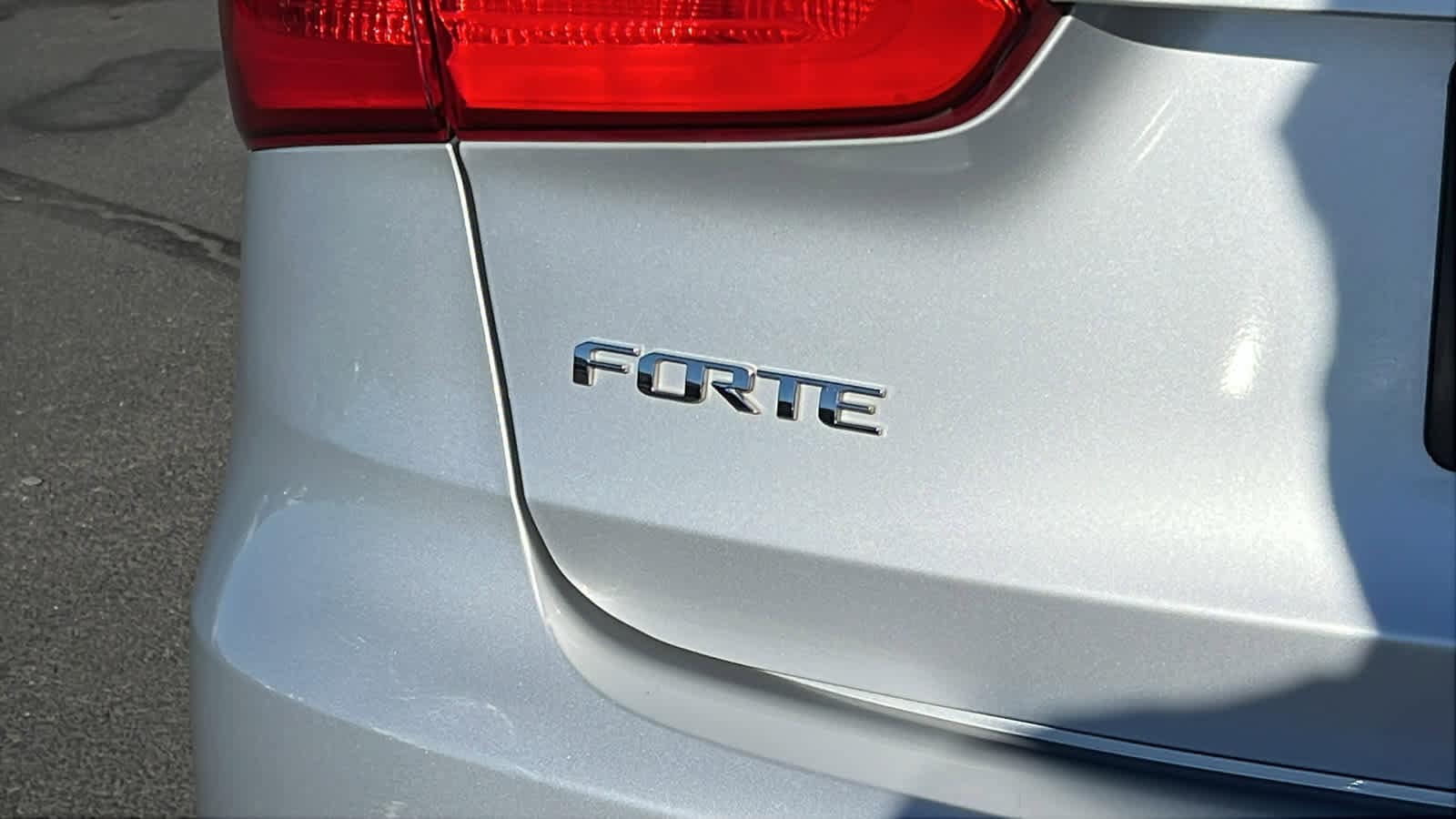 Thumbnail: 2016 Kia Forte - 28