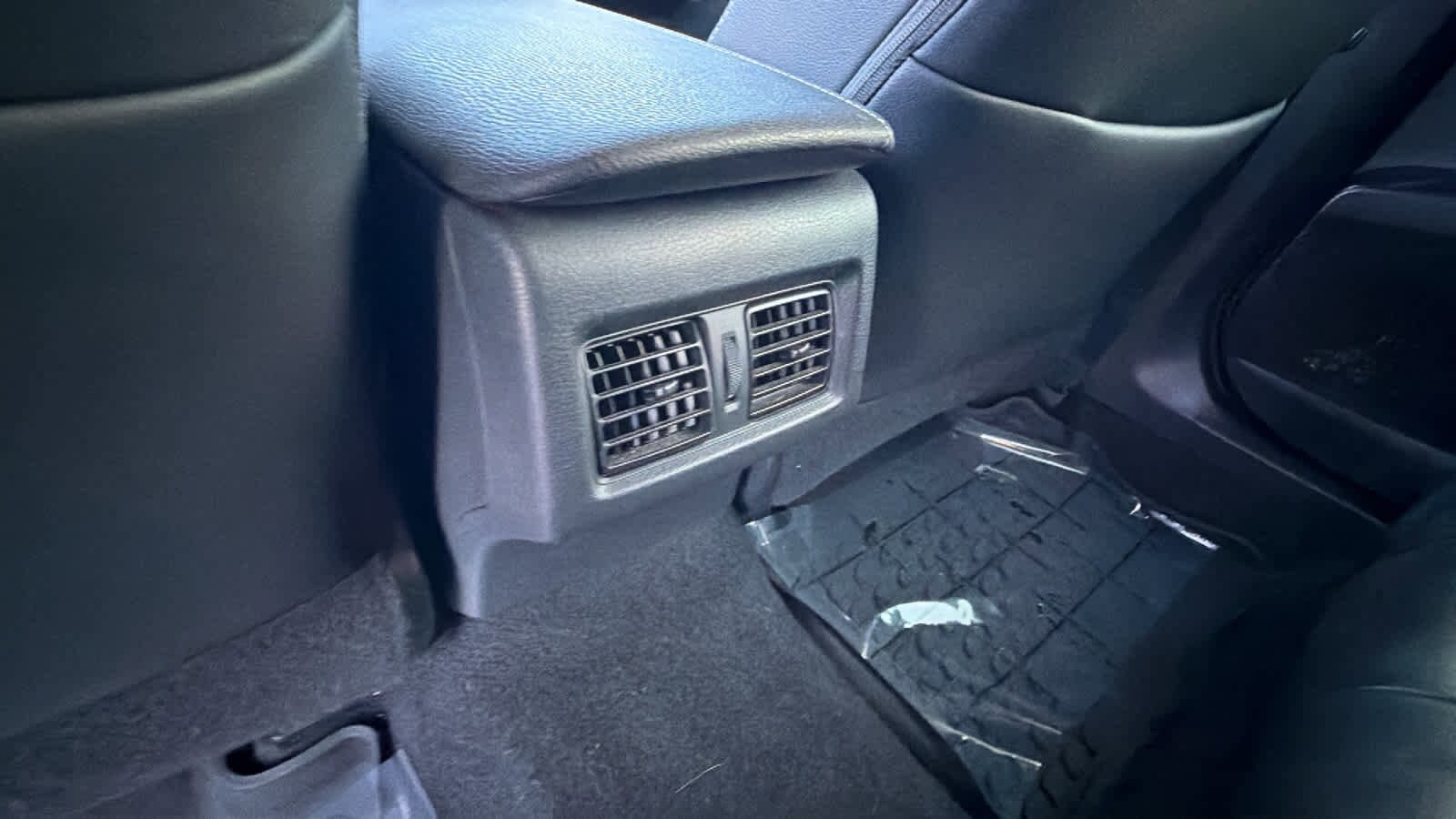 Thumbnail: 2018 Toyota Camry - 25