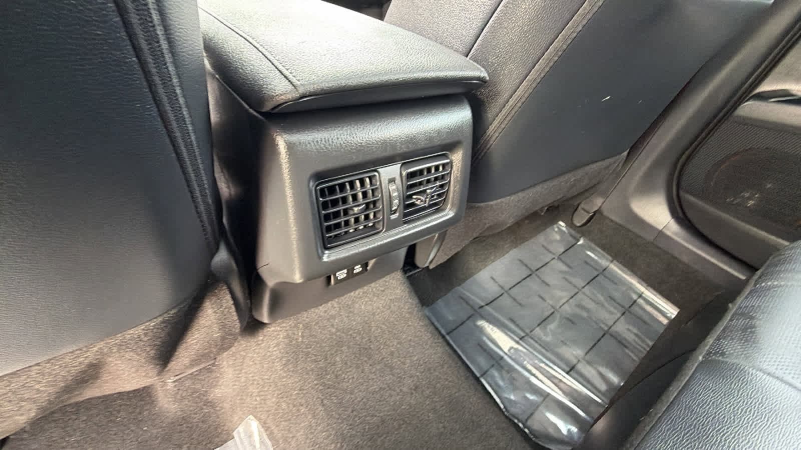 Thumbnail: 2025 Toyota Camry - 25