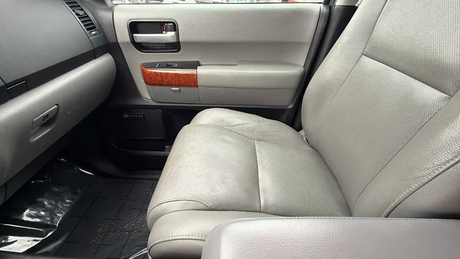 Thumbnail: 2019 Toyota Sequoia - 12