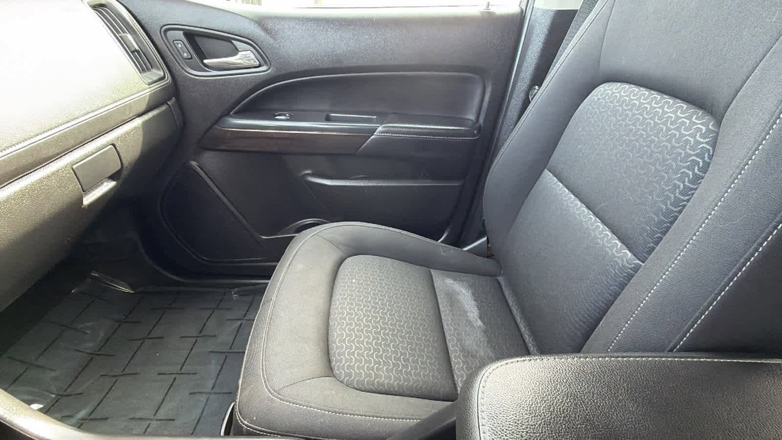 Thumbnail: 2018 GMC Canyon - 12