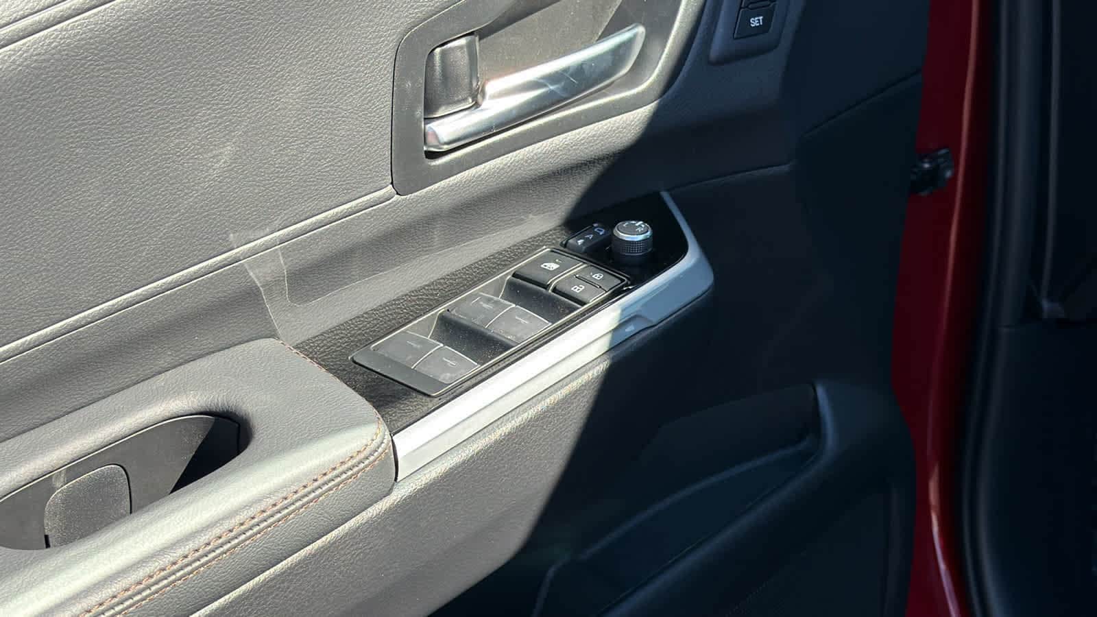 Thumbnail: 2026 Toyota Sienna - 22