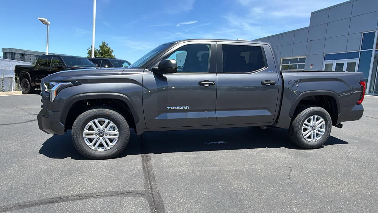 2026 Toyota Tundra SR5 - Photo 8