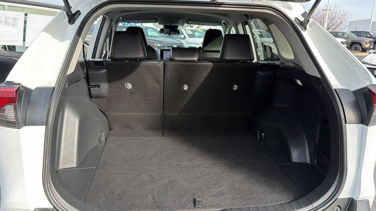 Thumbnail: 2023 Toyota RAV4 - 27