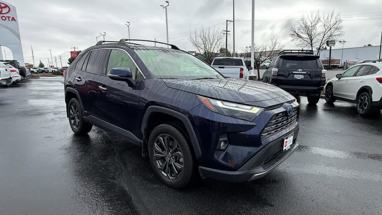 Thumbnail: 2022 Toyota RAV4 - 3