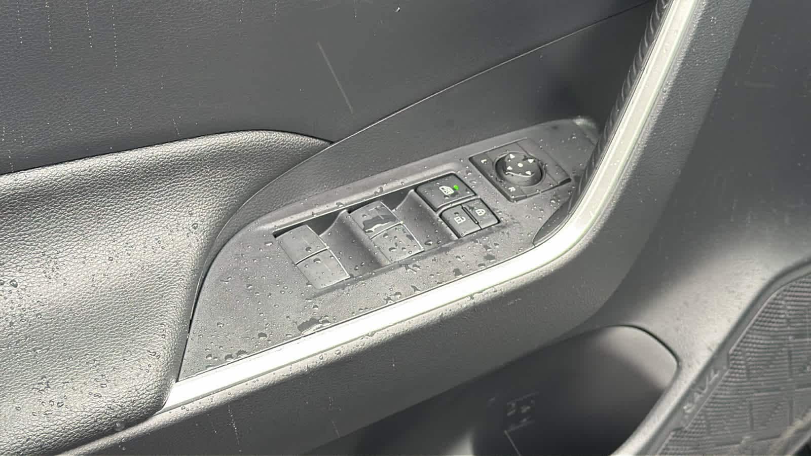 Thumbnail: 2025 Toyota RAV4 - 22