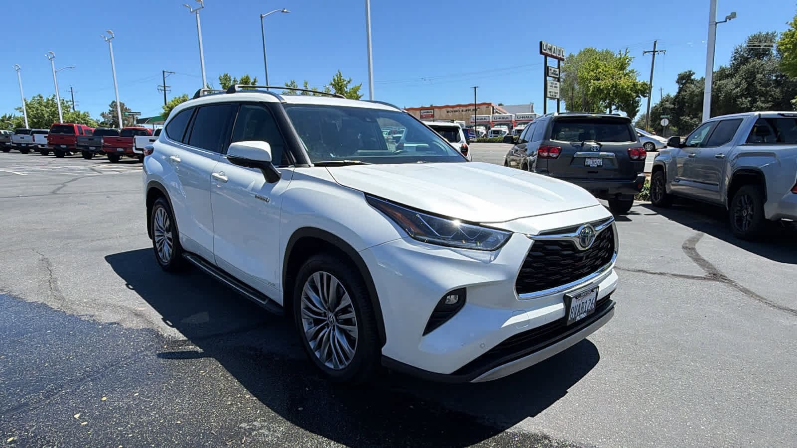 Thumbnail: 2021 Toyota Highlander - 3