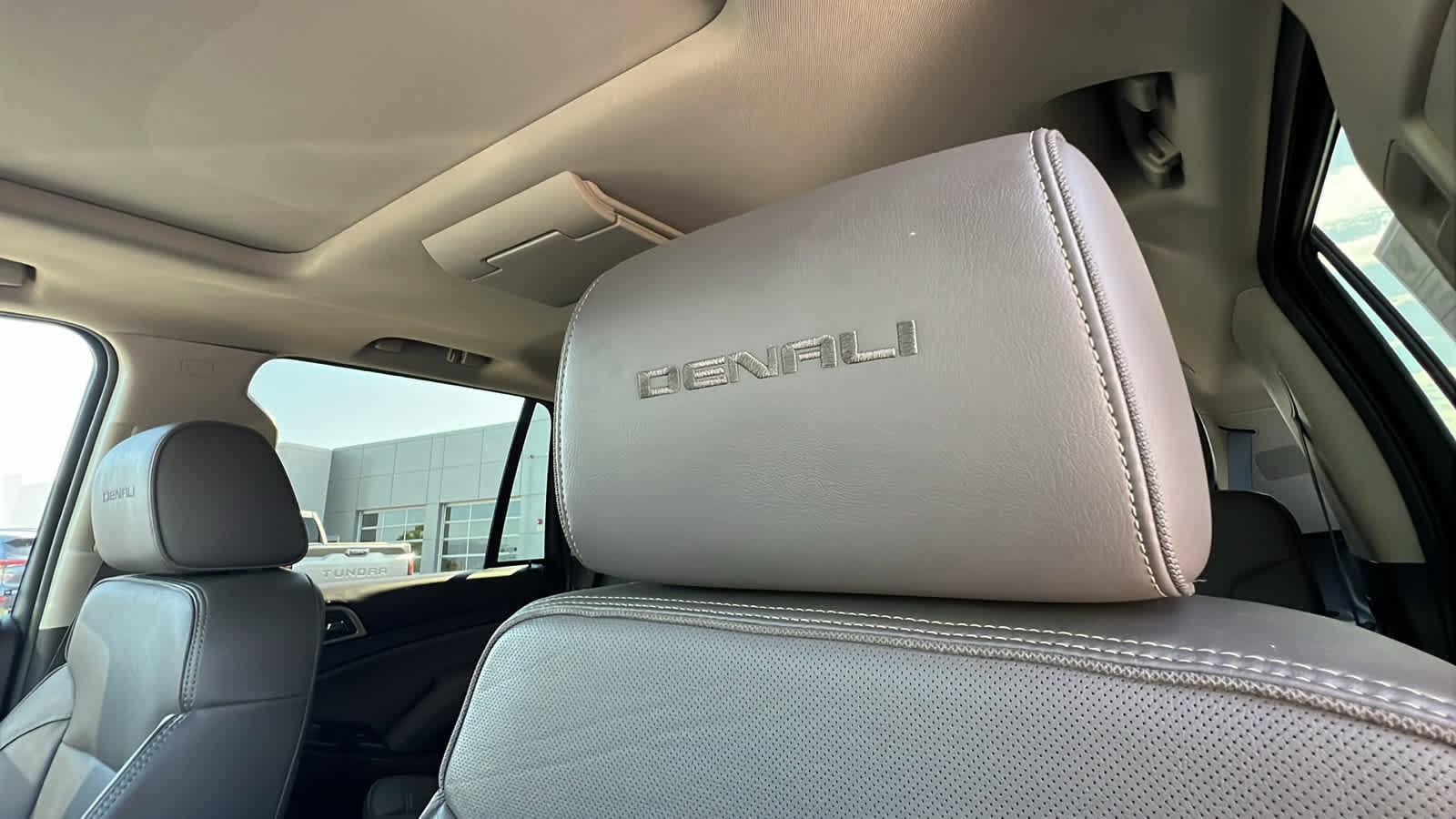 Thumbnail: 2016 GMC Yukon - 11