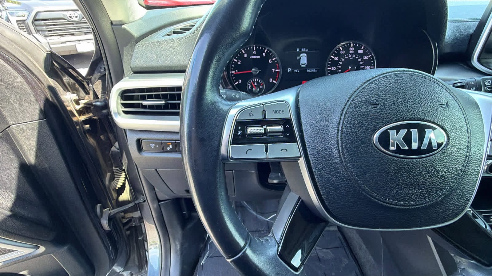 Thumbnail: 2020 Kia Telluride - 19