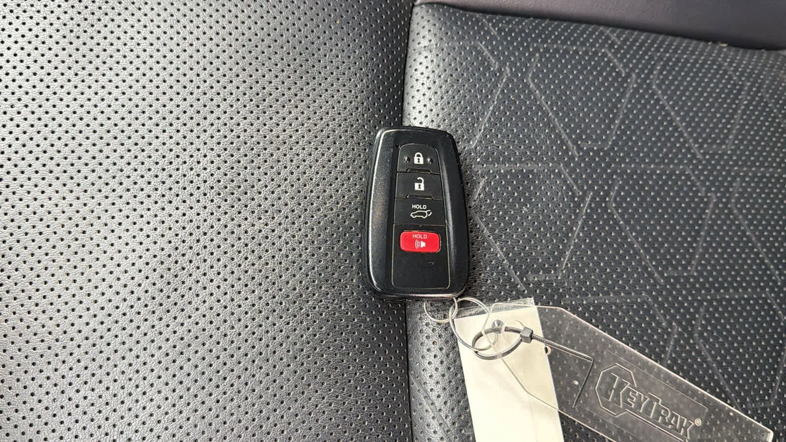 Thumbnail: 2022 Toyota RAV4 - 29