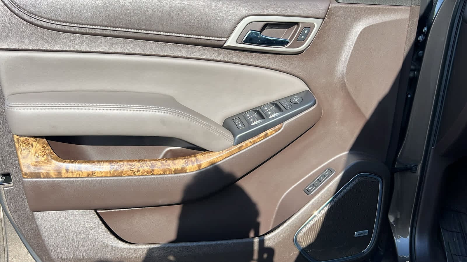 Thumbnail: 2016 GMC Yukon - 23
