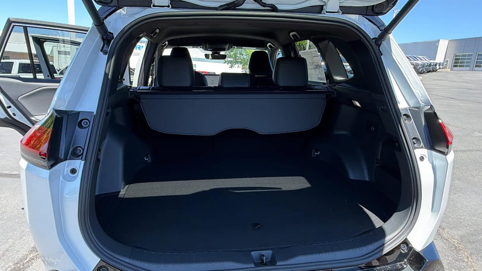 Thumbnail: 2026 Toyota RAV4 - 27