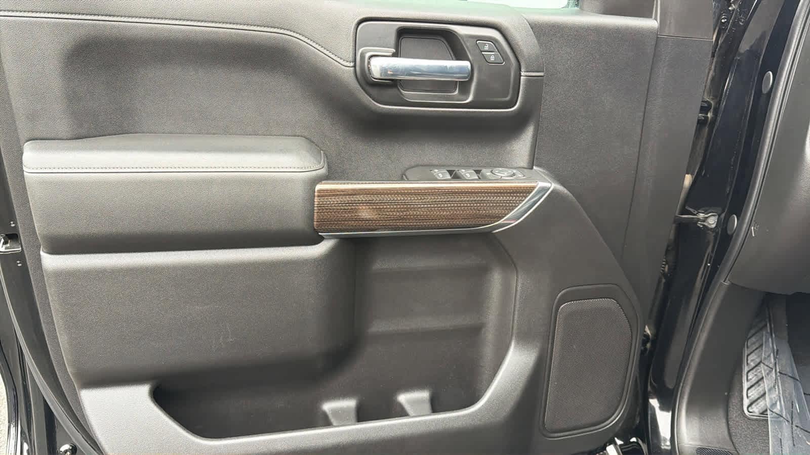 Thumbnail: 2020 Chevrolet Silverado 1500 - 23