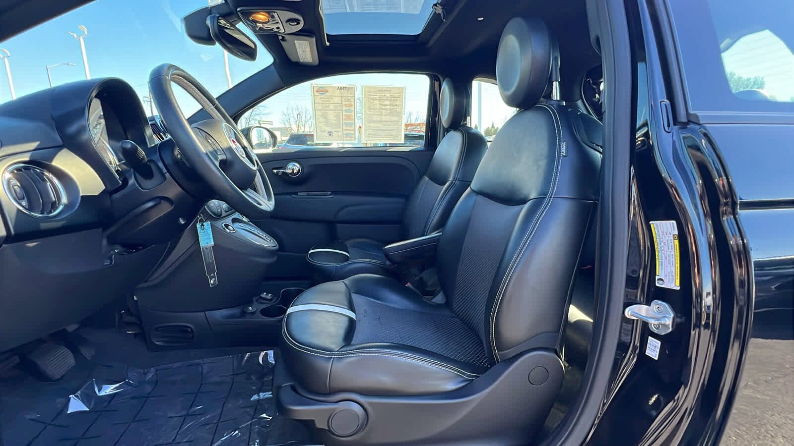 2019 Fiat 500e  11