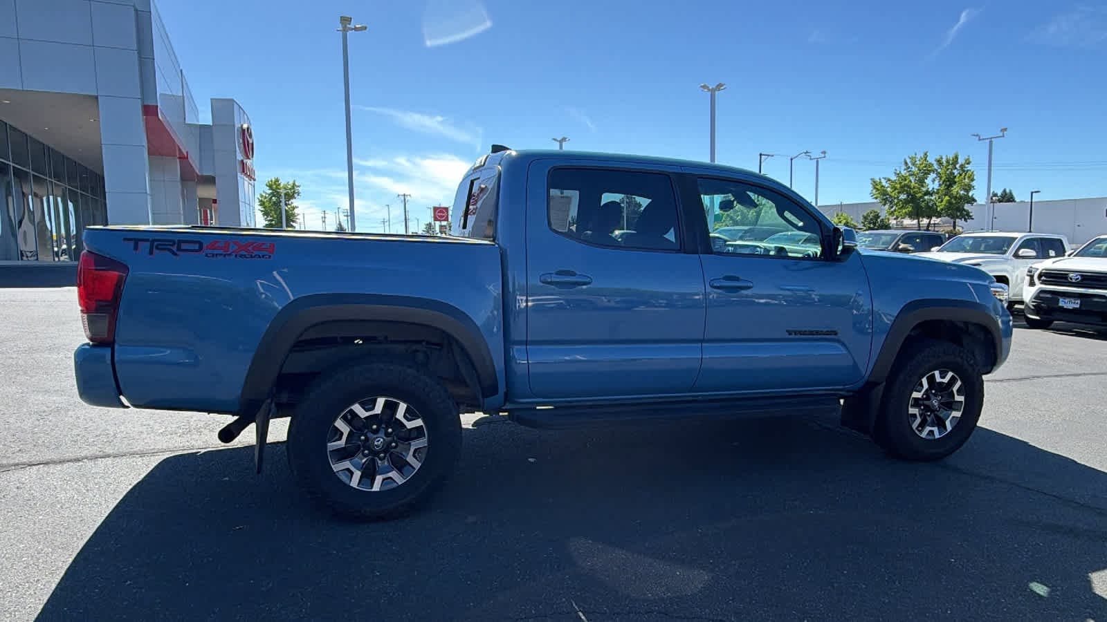 Thumbnail: 2019 Toyota Tacoma - 4