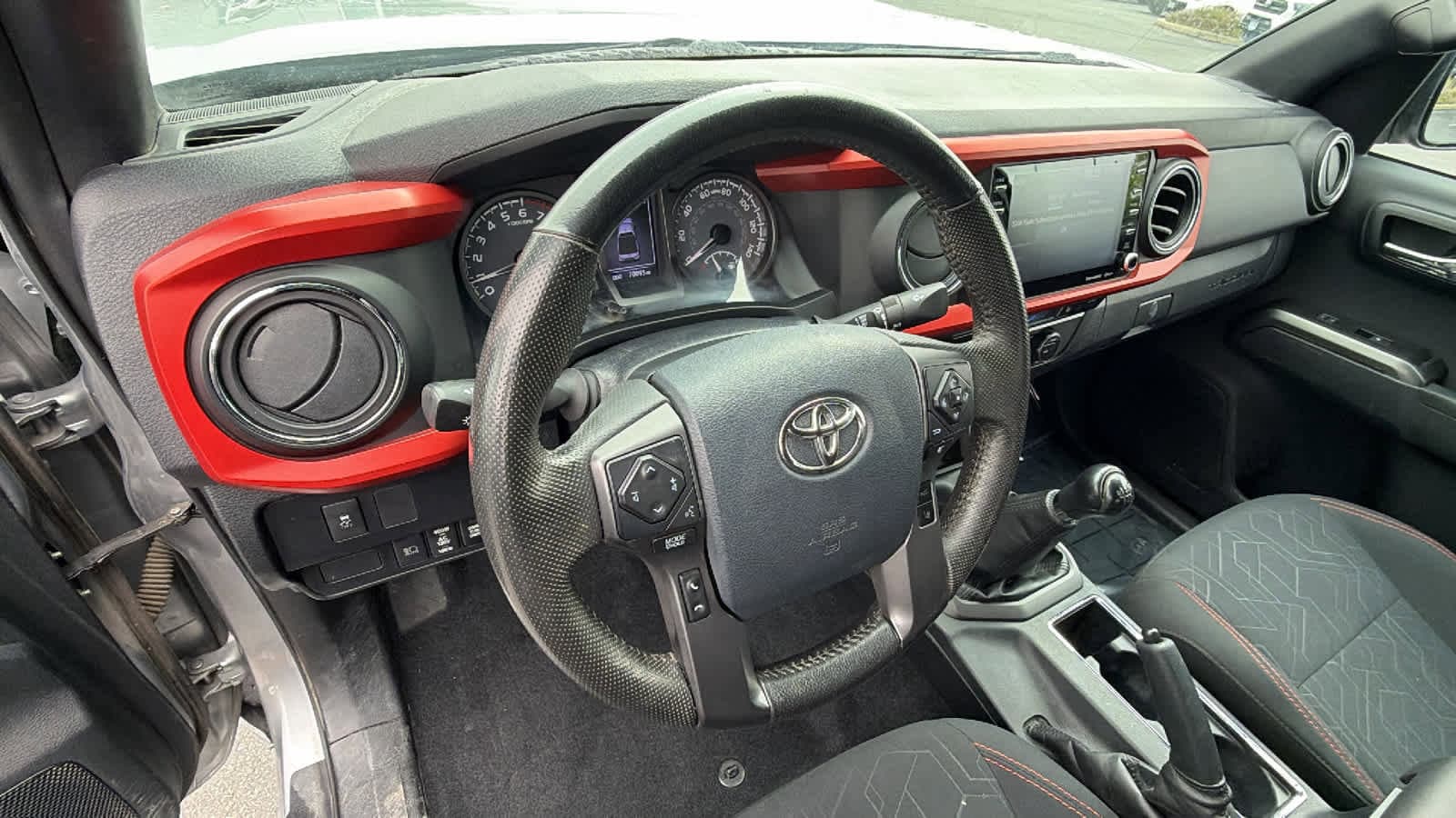Thumbnail: 2020 Toyota Tacoma - 10