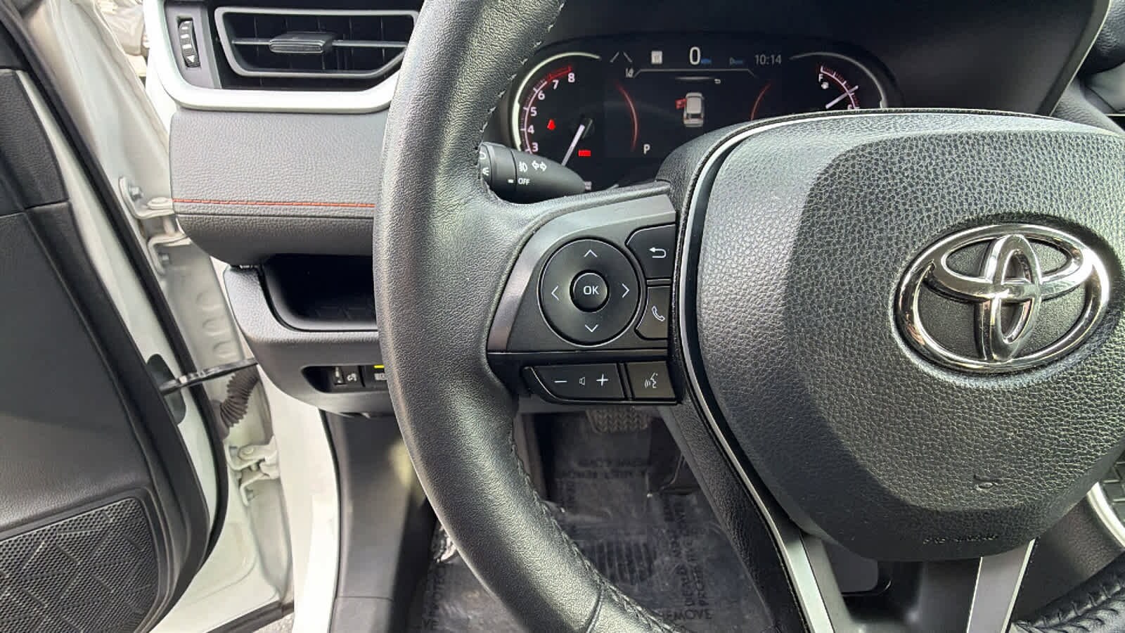 Thumbnail: 2023 Toyota RAV4 - 19