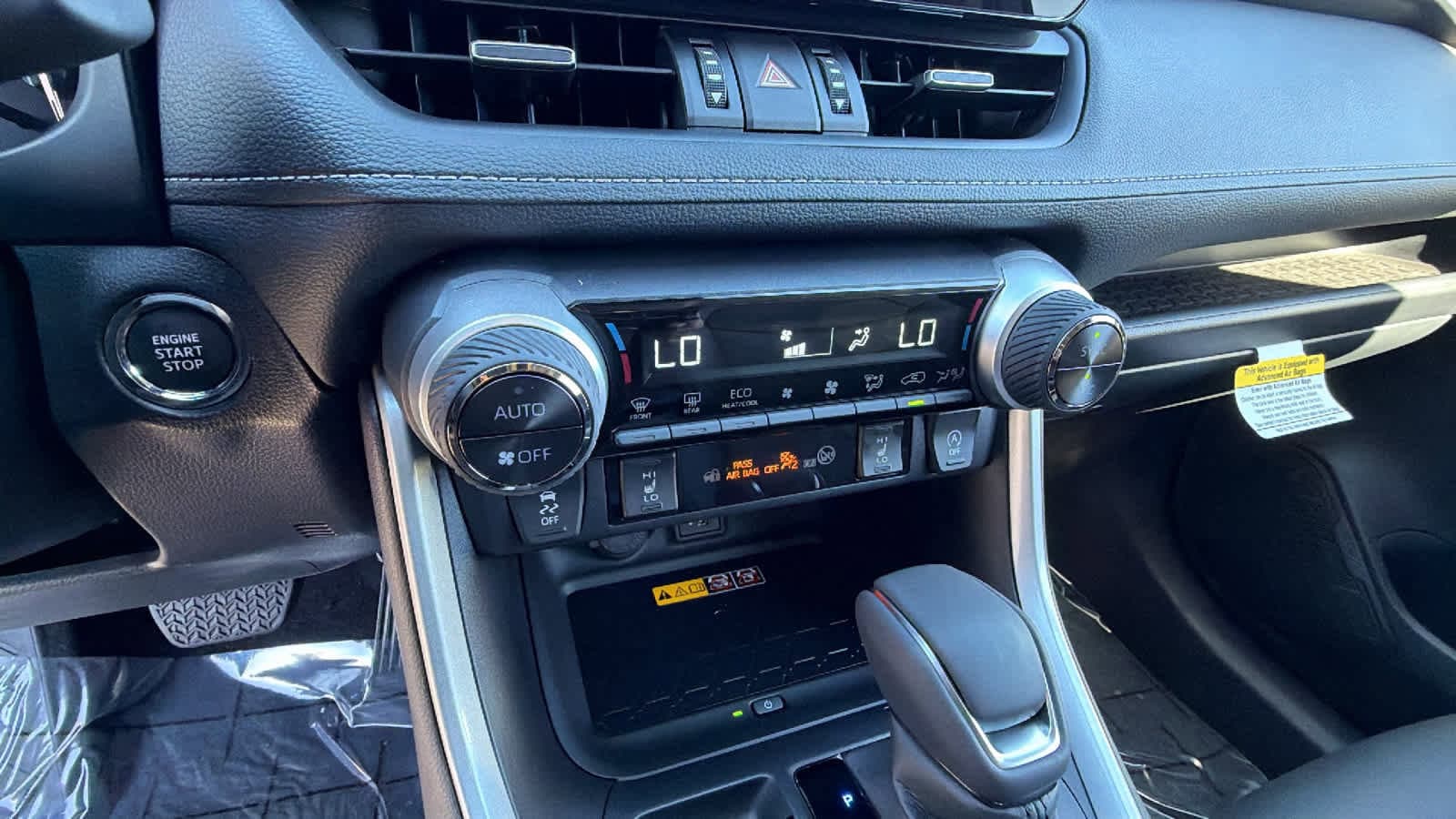 Thumbnail: 2025 Toyota RAV4 - 14