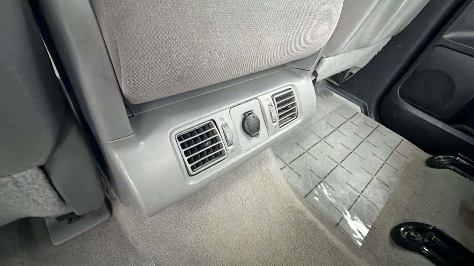 Thumbnail: 2011 Toyota Tundra - 25