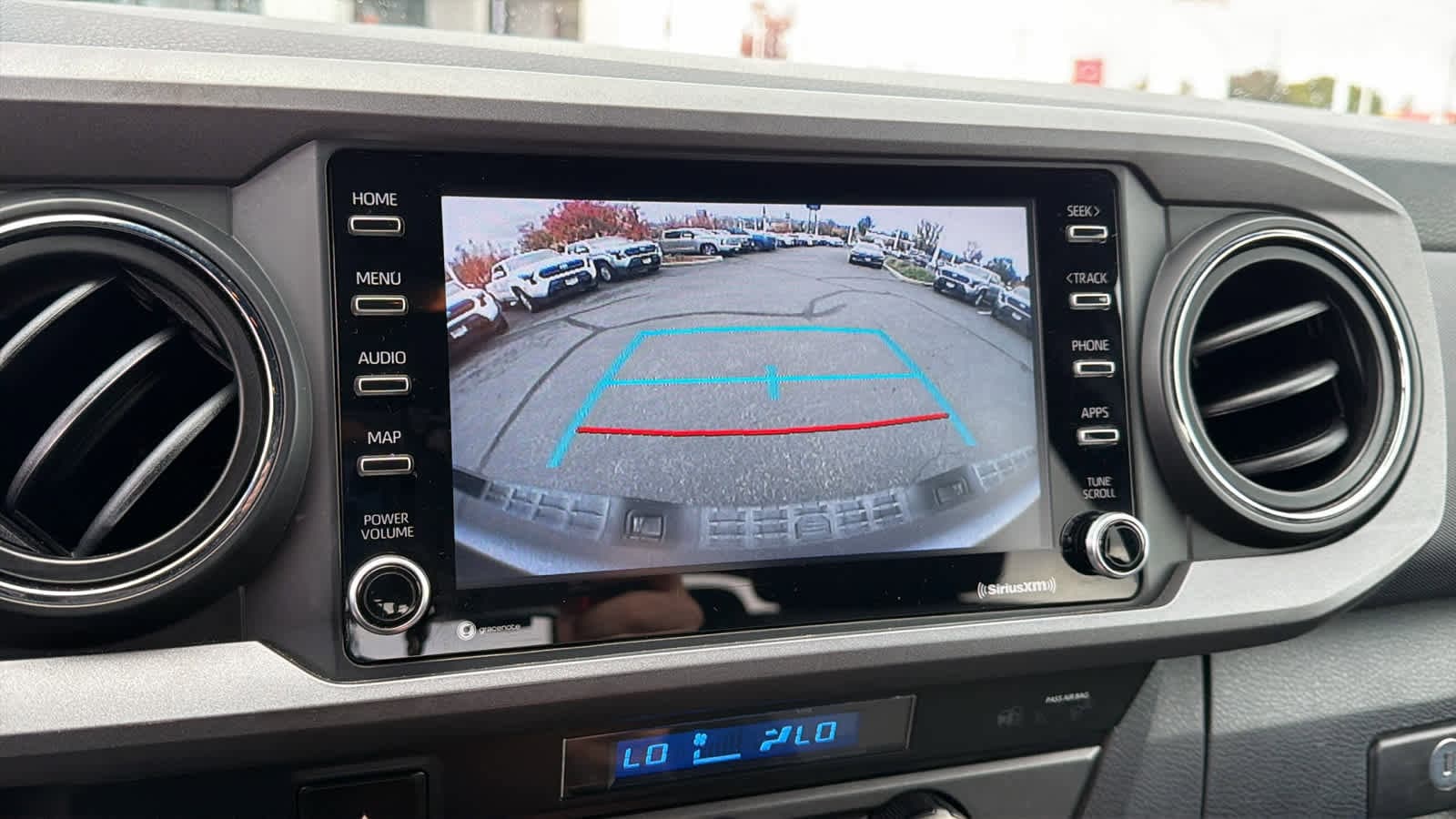 Thumbnail: 2022 Toyota Tacoma - 16