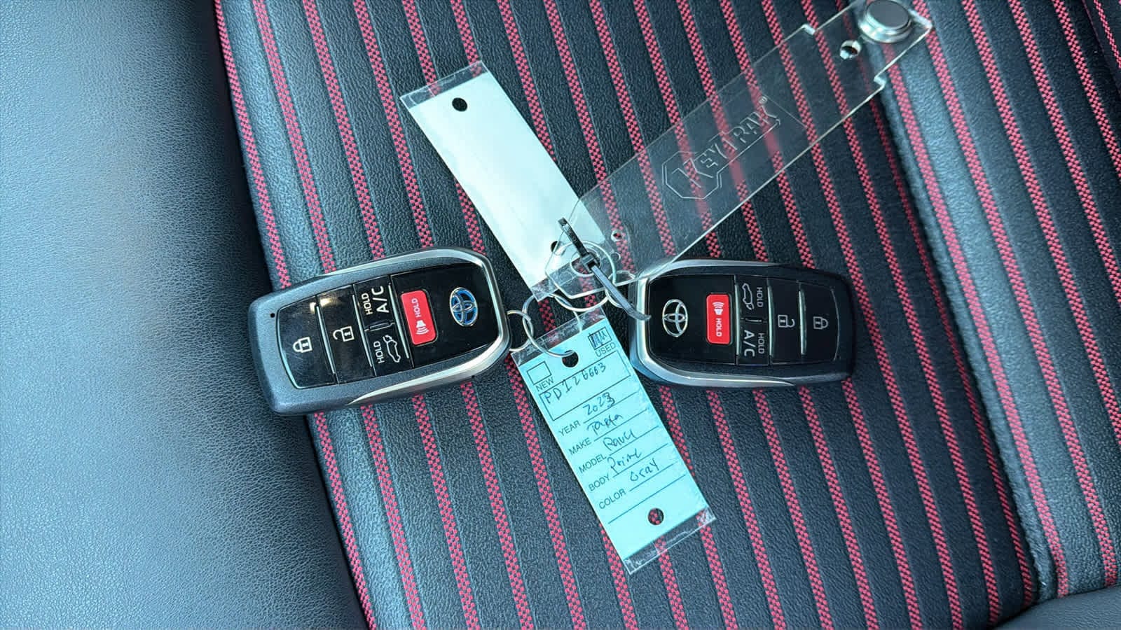 Thumbnail: 2023 Toyota RAV4 - 29