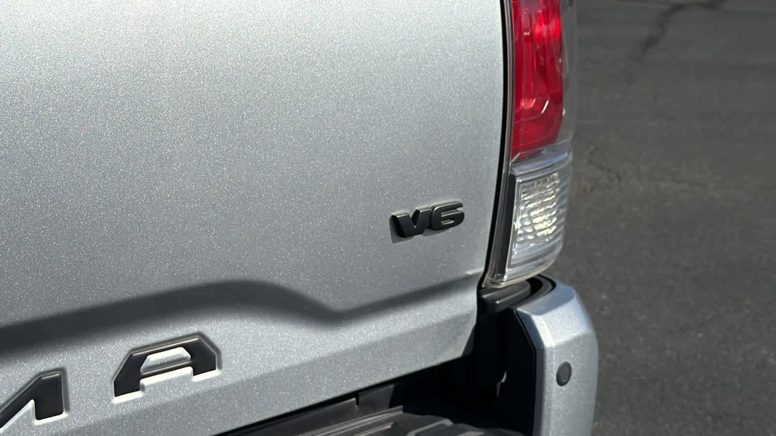 Thumbnail: 2023 Toyota Tacoma - 27