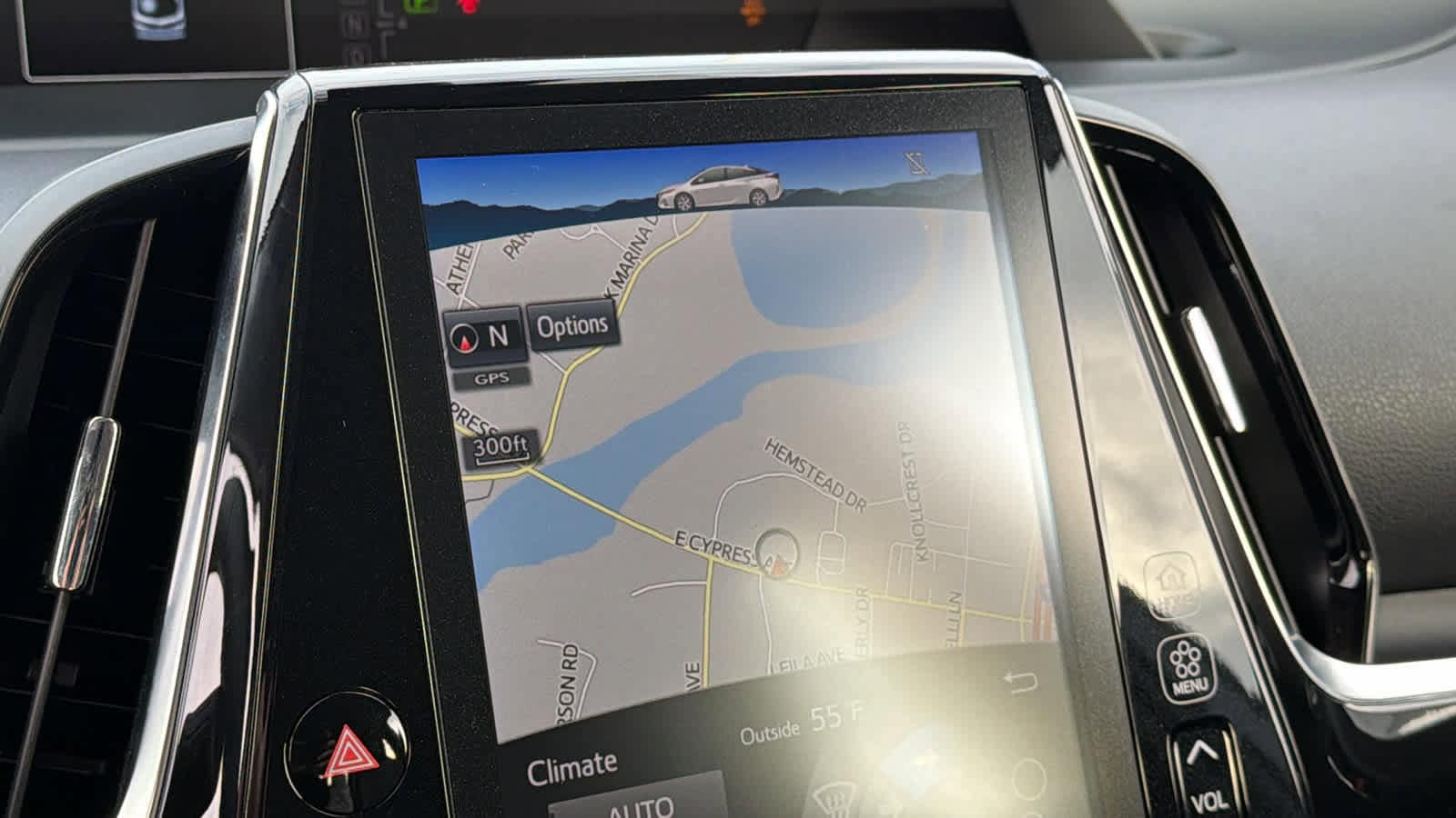 Thumbnail: 2022 Toyota Prius Prime - 15